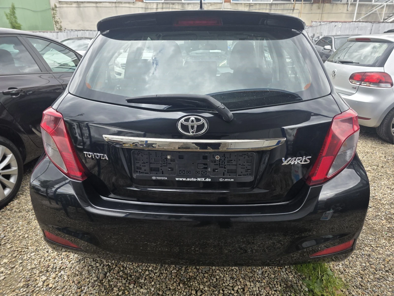 Toyota Yaris 1.3VVT I  SOL , с камера, снимка 5 - Автомобили и джипове - 52468169