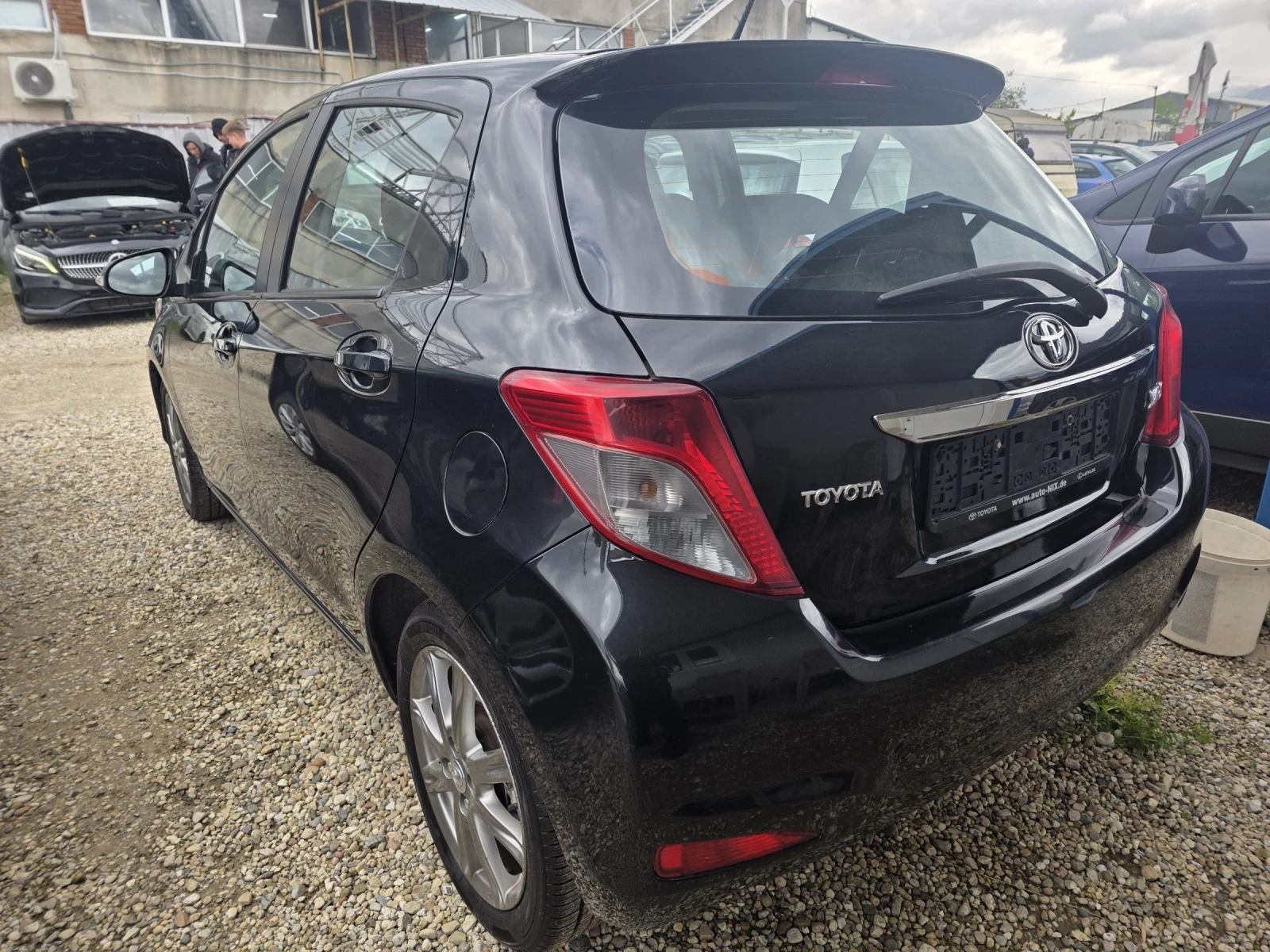 Toyota Yaris 1.3VVT I  SOL , с камера, снимка 6 - Автомобили и джипове - 52468169