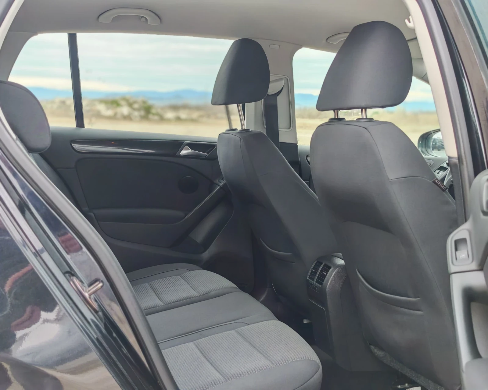 VW Golf 1.6 105  К.С. ДИЗЕЛ!188 000 КМ! , снимка 12 - Автомобили и джипове - 54032937