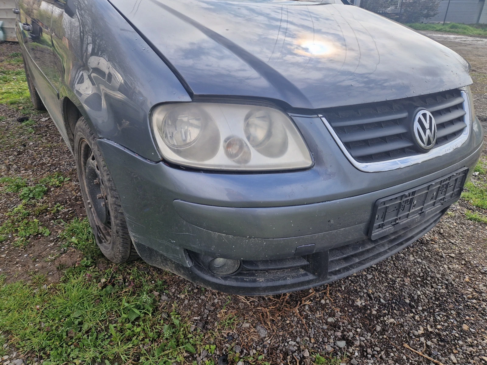 VW Touran, снимка 3 - Автомобили и джипове - 54416588
