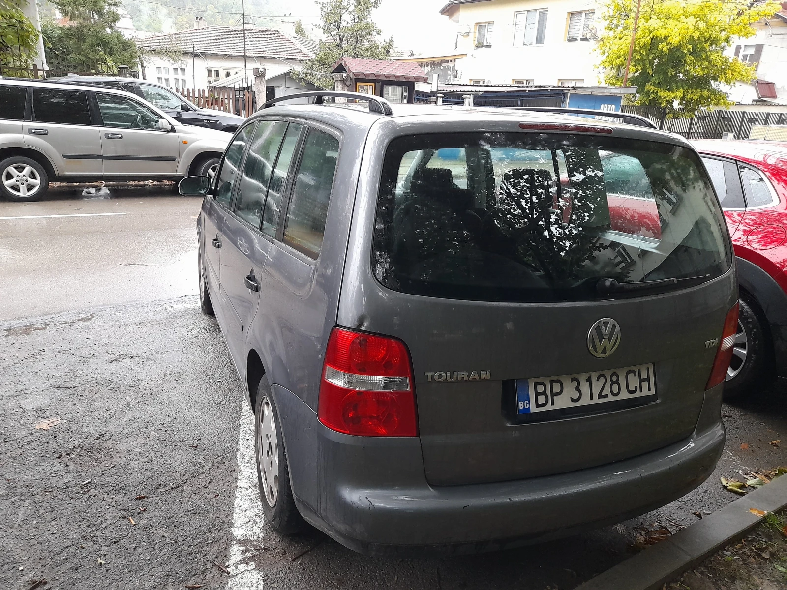 VW Touran 1.9, снимка 3 - Автомобили и джипове - 55062260