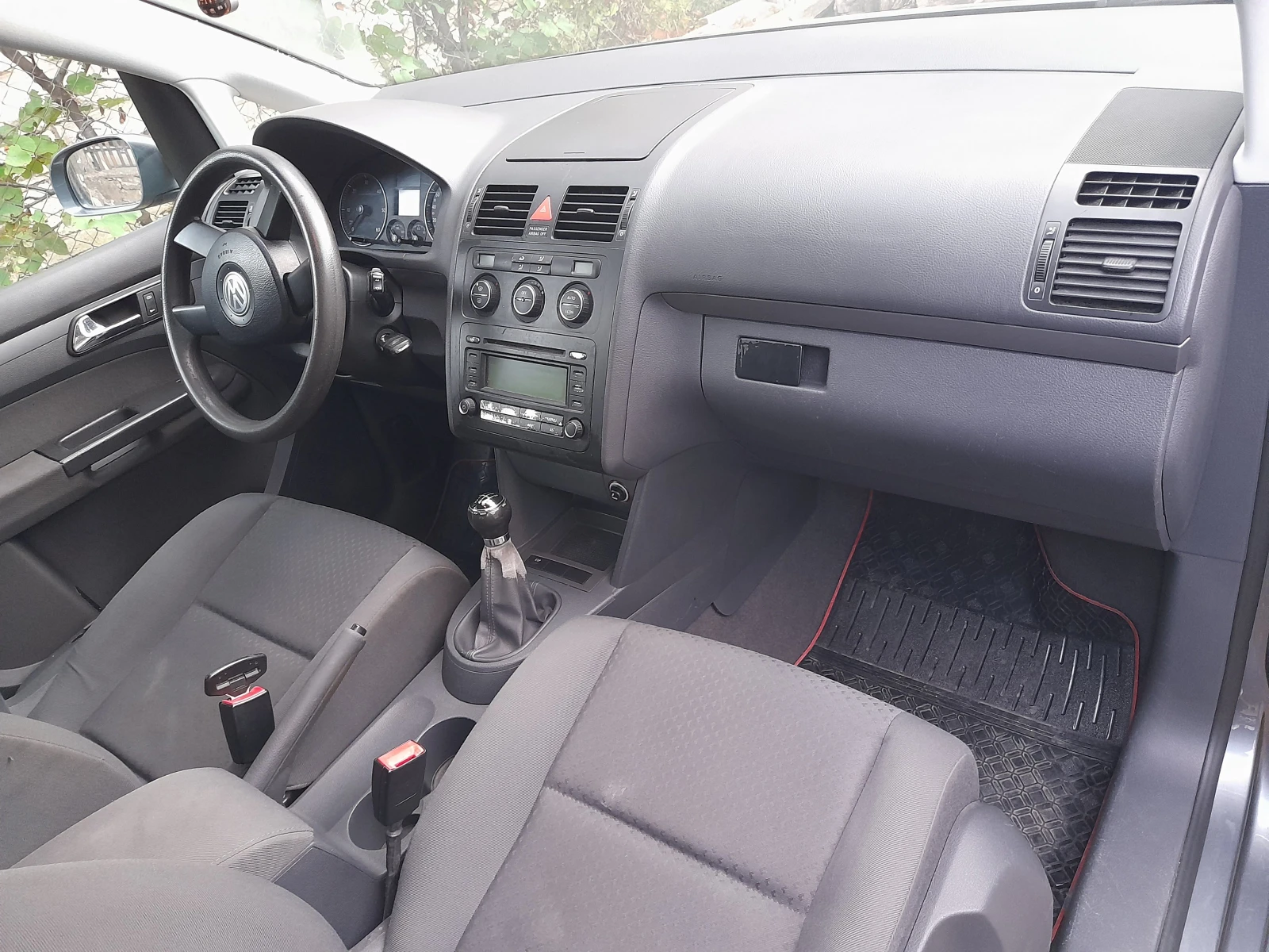 VW Touran 1.9, снимка 8 - Автомобили и джипове - 55062260