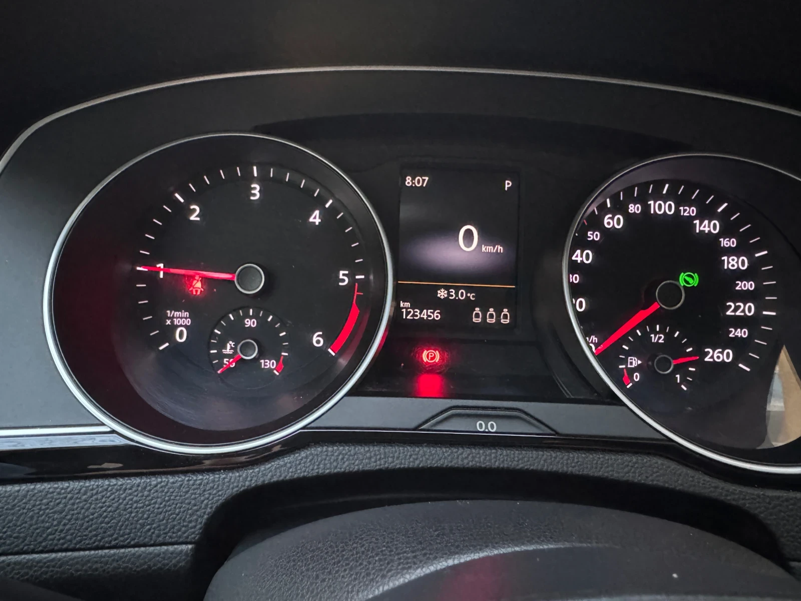 VW Passat, снимка 6 - Автомобили и джипове - 55105527