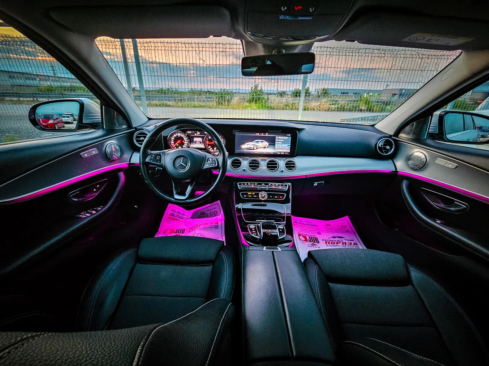 Mercedes-Benz E 220 4MATIC TOP, снимка 9 - Автомобили и джипове - 55327981