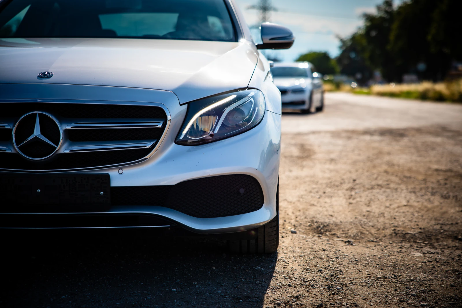 Mercedes-Benz E 220 4MATIC TOP, снимка 7 - Автомобили и джипове - 55327981