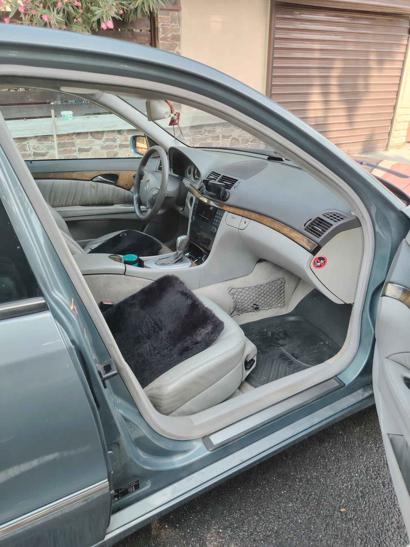 Mercedes-Benz E 270, снимка 2 - Автомобили и джипове - 55386084