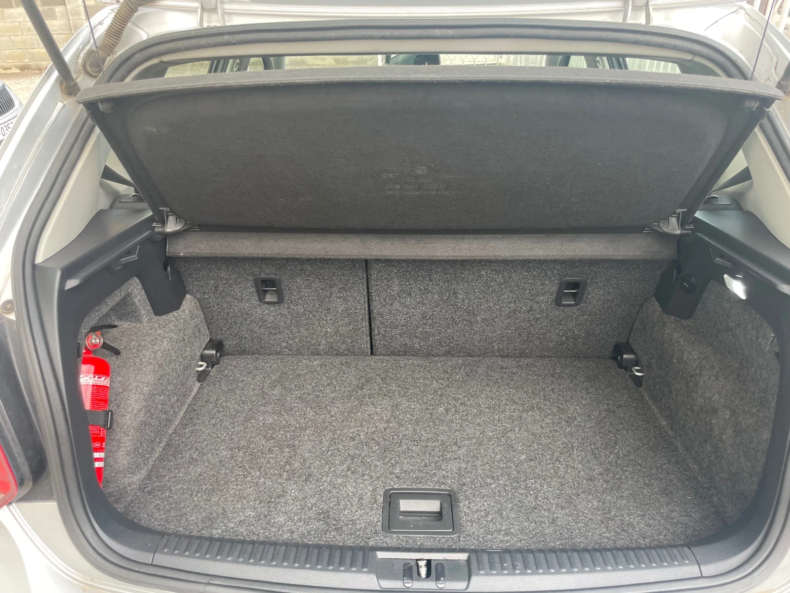 VW Polo, снимка 8 - Автомобили и джипове - 55353554
