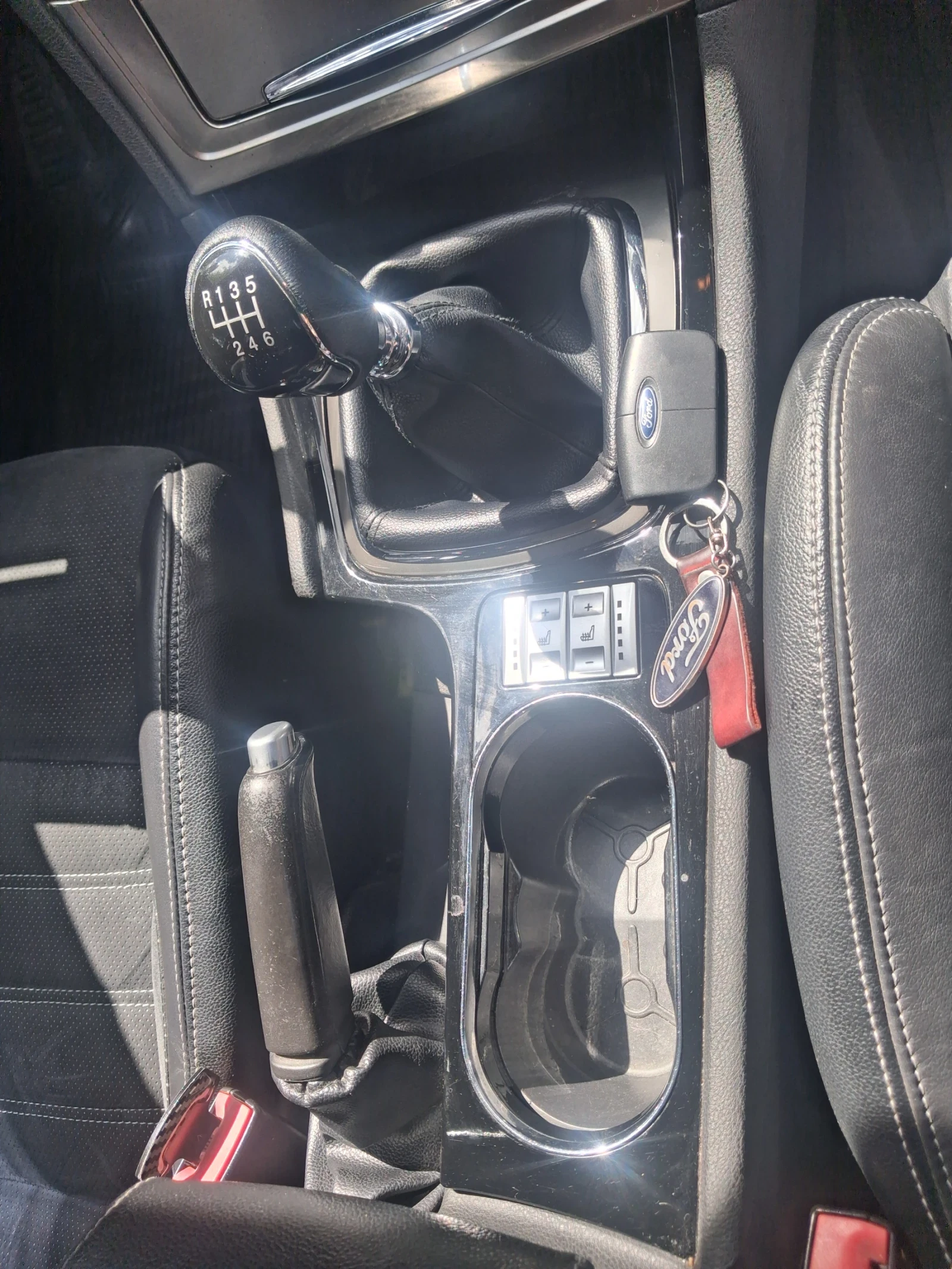 Ford Mondeo 2.0 tdci, снимка 12 - Автомобили и джипове - 55672616
