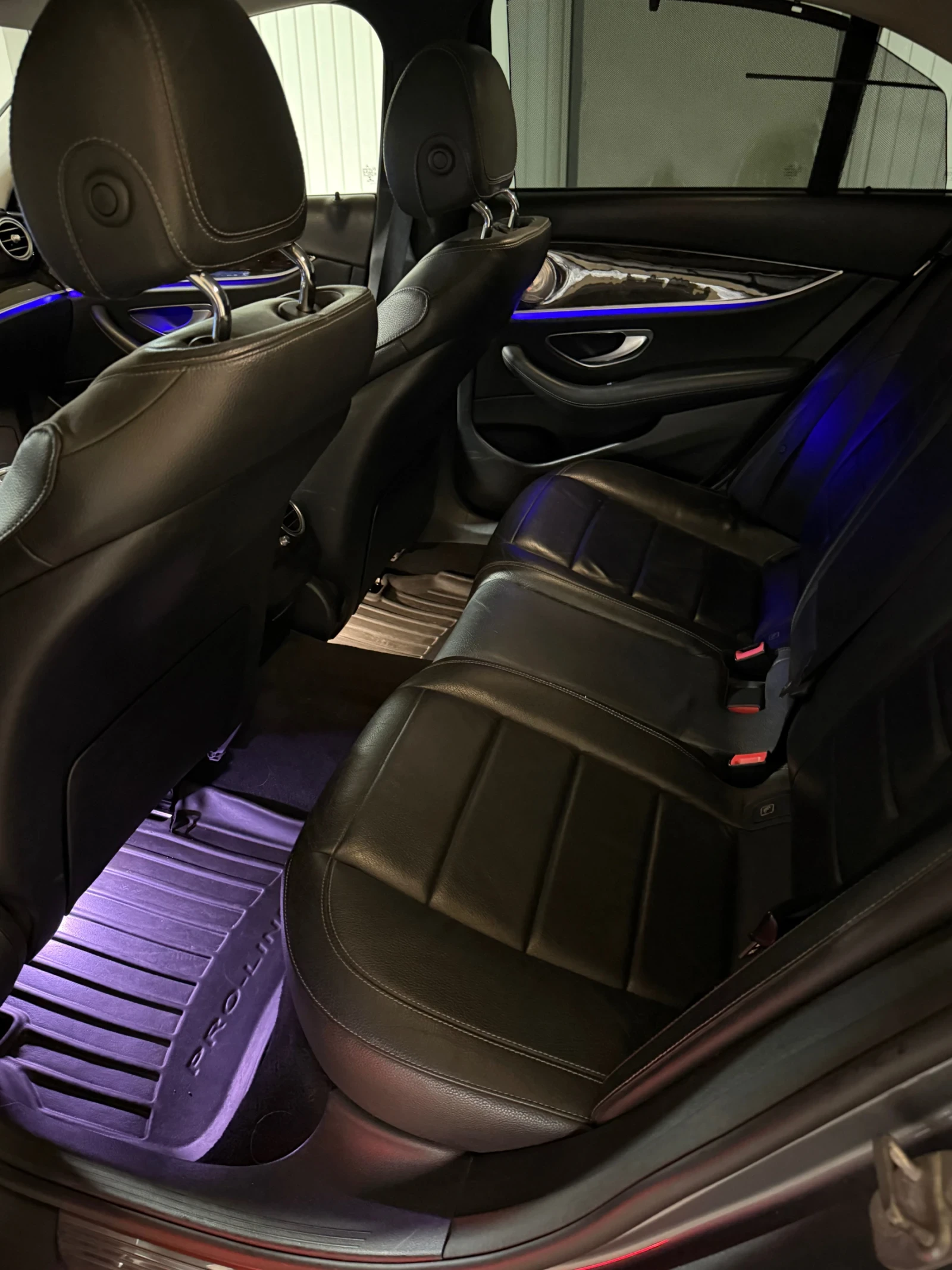 Mercedes-Benz E 220 AMG line, снимка 17 - Автомобили и джипове - 55878079