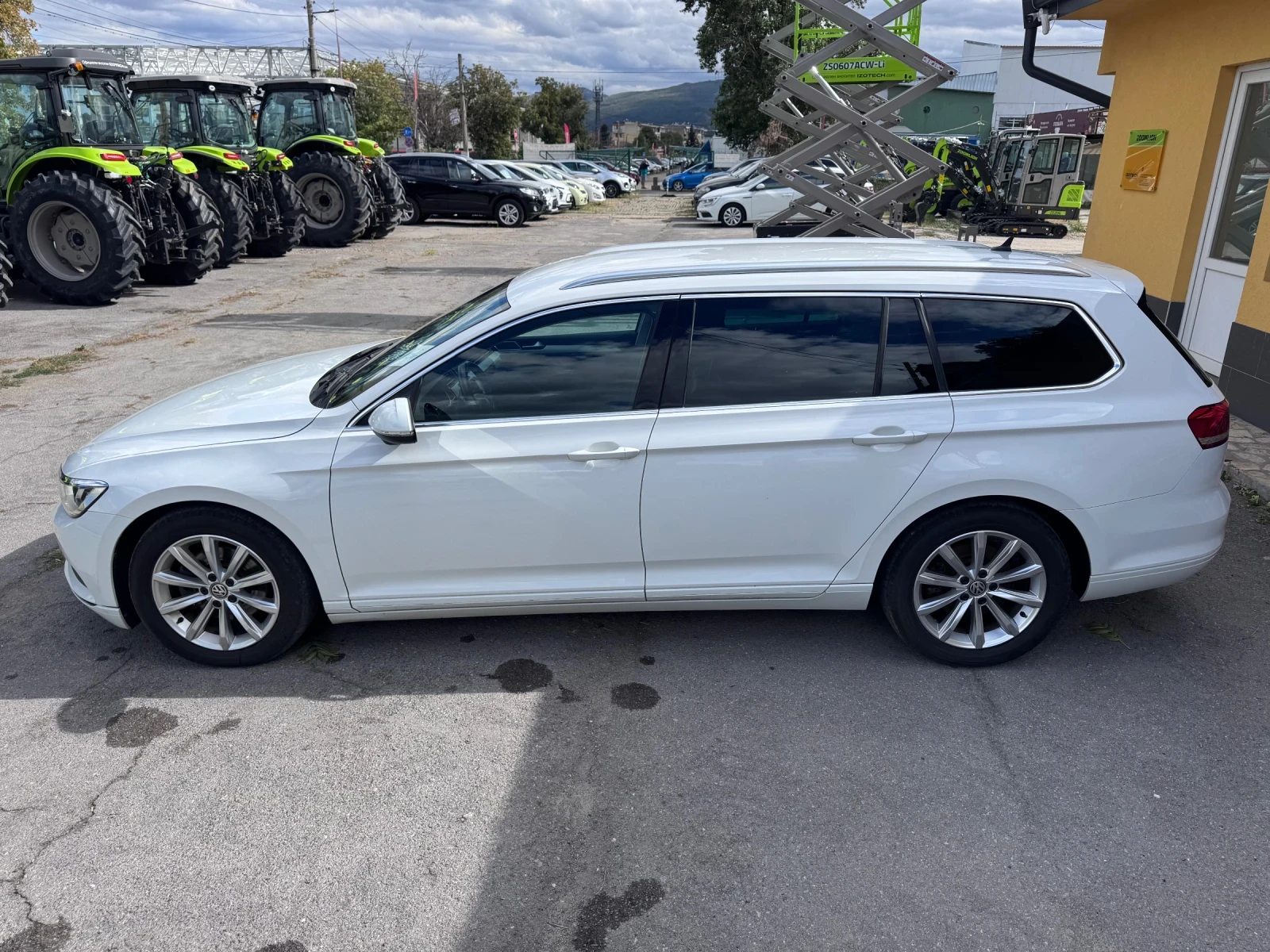 VW Passat Avant, снимка 4 - Автомобили и джипове - 56643008