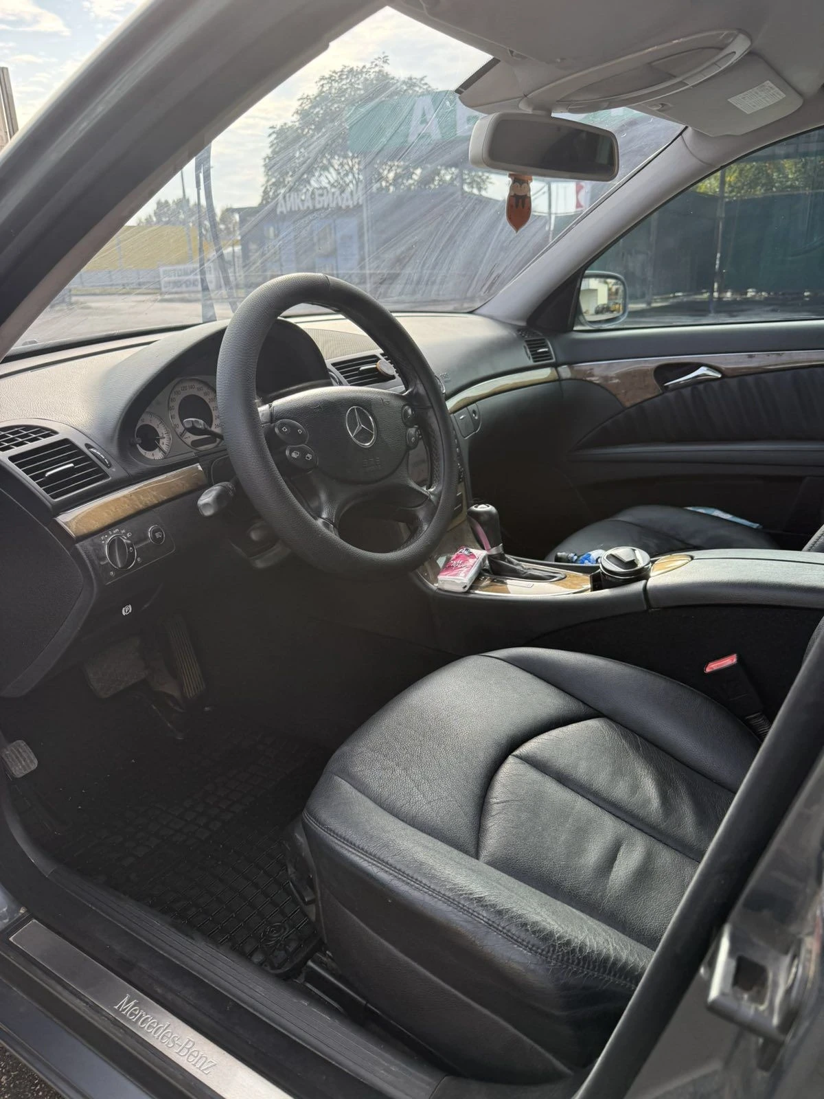 Mercedes-Benz E 280, снимка 8 - Автомобили и джипове - 56730076