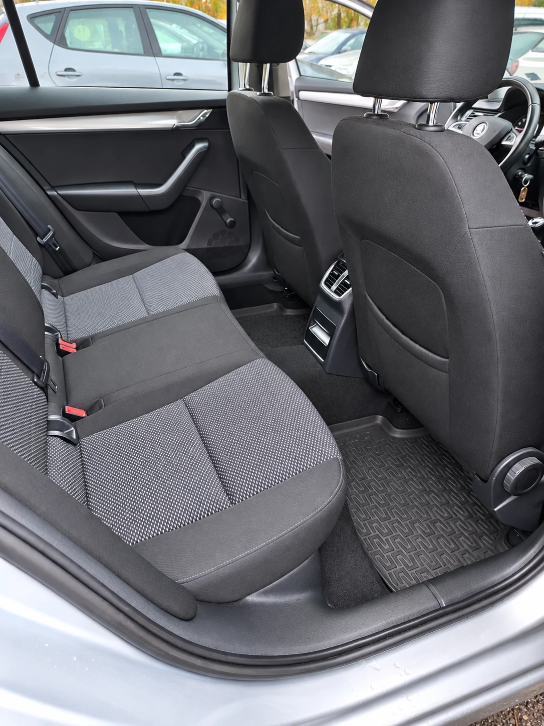 Skoda Octavia, снимка 14 - Автомобили и джипове - 56746461