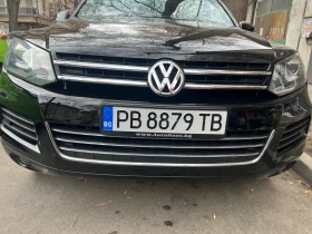 VW Touareg 3.0TDI FACELIFT R-LINE PANORAMA NAVI XENON, снимка 2