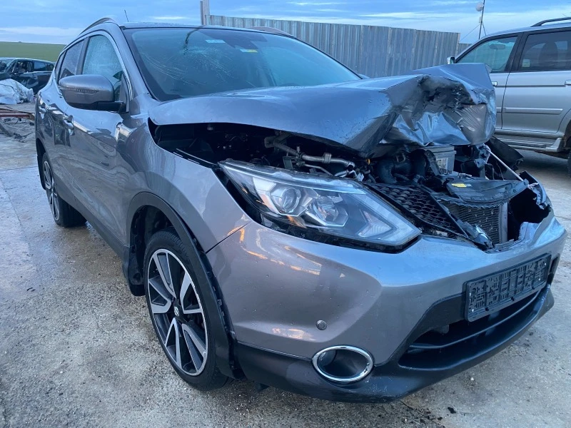 Nissan Qashqai 1.6 DIG-T, снимка 1 - Автомобили и джипове - 43907792