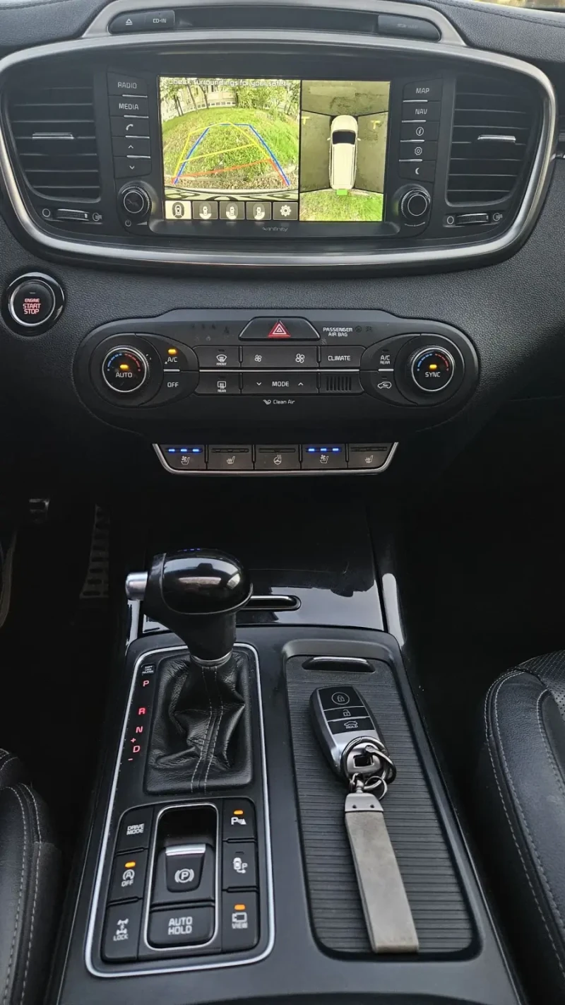 Kia Sorento 2.2 CRDI 4x4 * CarPlay* , снимка 11 - Автомобили и джипове - 49507731