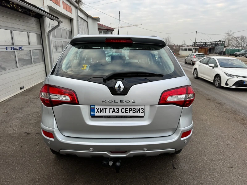 Renault Koleos 2.5 16V SWISS, снимка 6 - Автомобили и джипове - 52877966