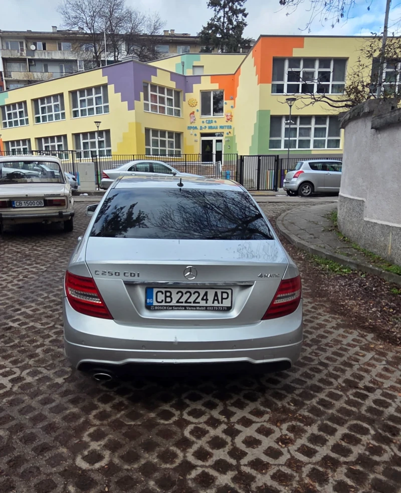 Mercedes-Benz 250 4 matic, снимка 4 - Автомобили и джипове - 53105405