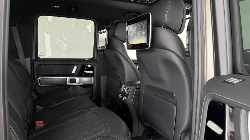 Mercedes-Benz G 63 AMG /4-MATIC/MAGNO/NIGHT/TV/BURM/360/SUPERIOR/, снимка 14 - Автомобили и джипове - 53254301