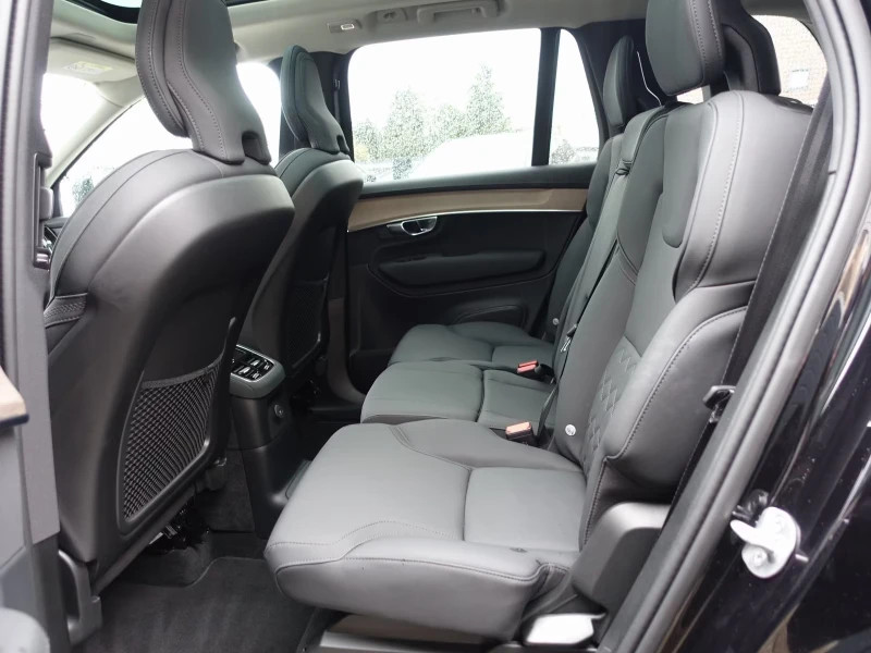Volvo Xc90 T8 Plus Bright 7seats, снимка 13 - Автомобили и джипове - 53560728