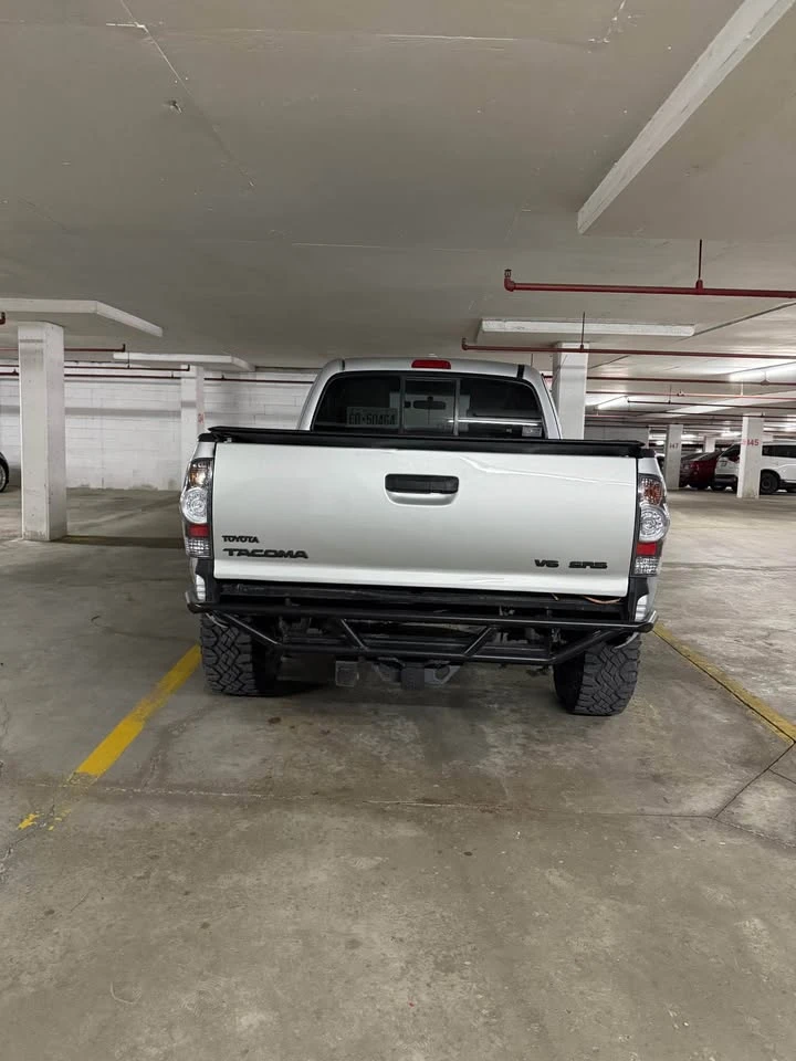 Toyota Tacoma * OFFROAD* NO RUST* CARPLAY* V6* , снимка 3 - Автомобили и джипове - 54023753