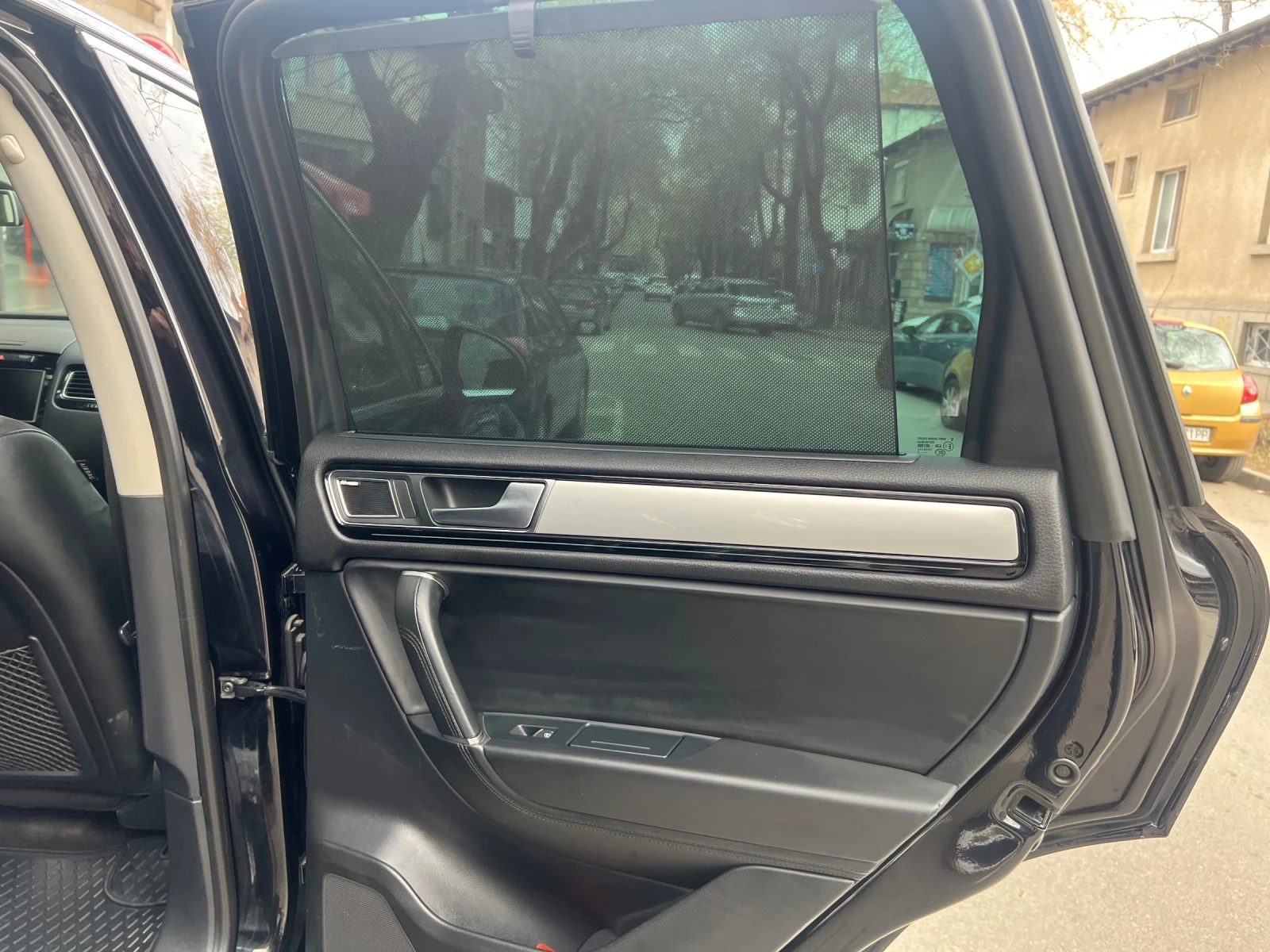 VW Touareg 3.0TDI FACELIFT R-LINE PANORAMA NAVI XENON | Mobile.bg   11