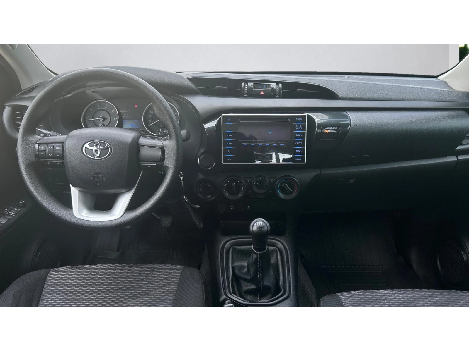 Toyota Hilux Месечна вноска от 600 лв. - изображение 8
