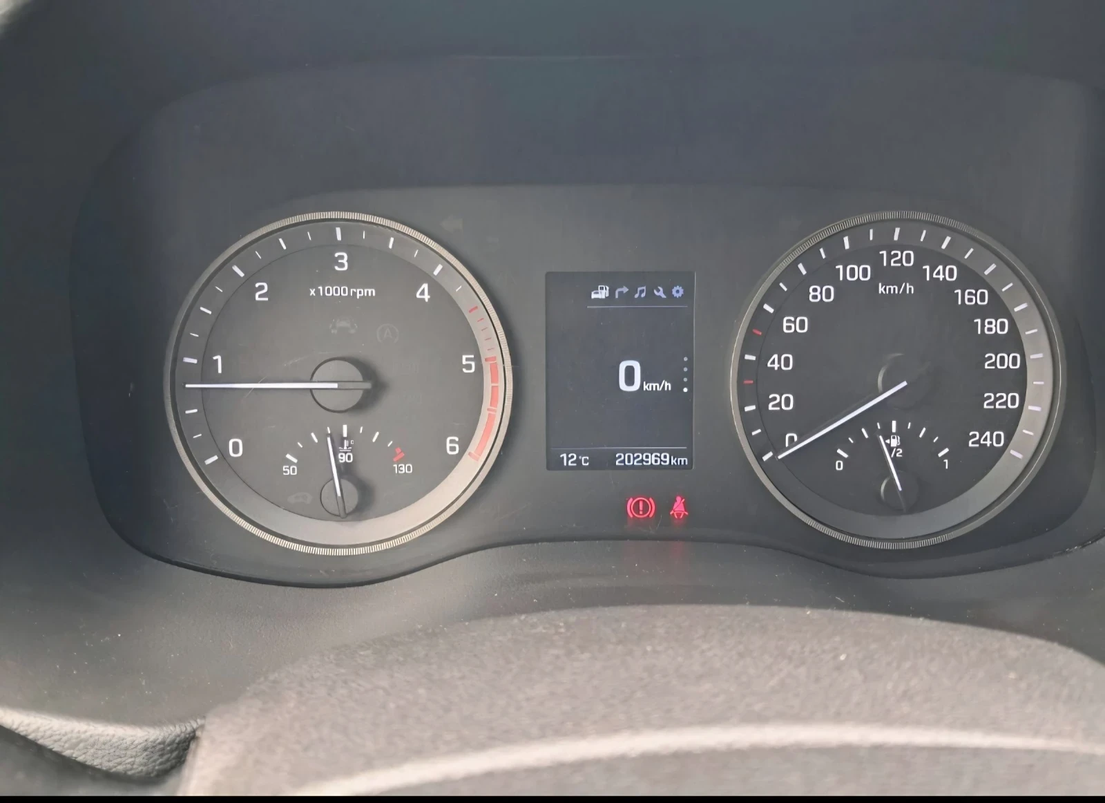 Hyundai Tucson 1.7CRDI EURO6 - изображение 6