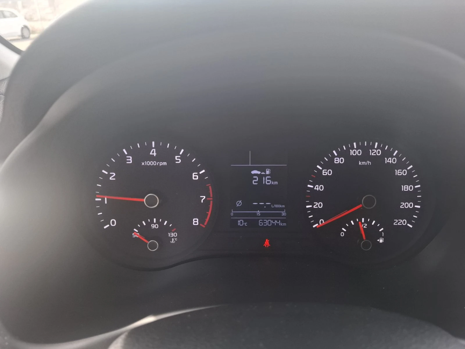 Kia Stonic 1.0 ЕХ ТУРБО  - изображение 10