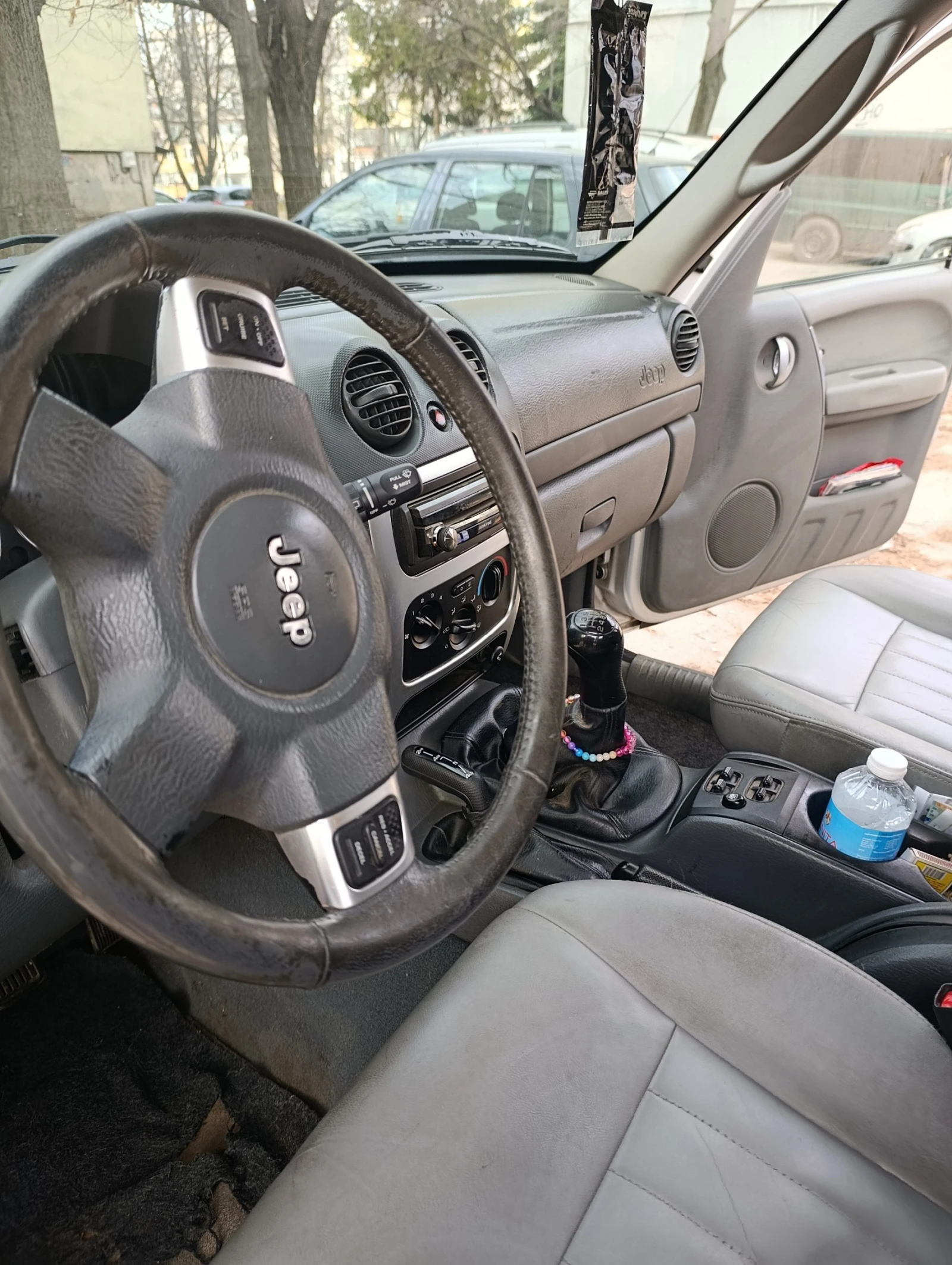 Jeep Cherokee 2.8 CRDI, снимка 9 - Автомобили и джипове - 53878095