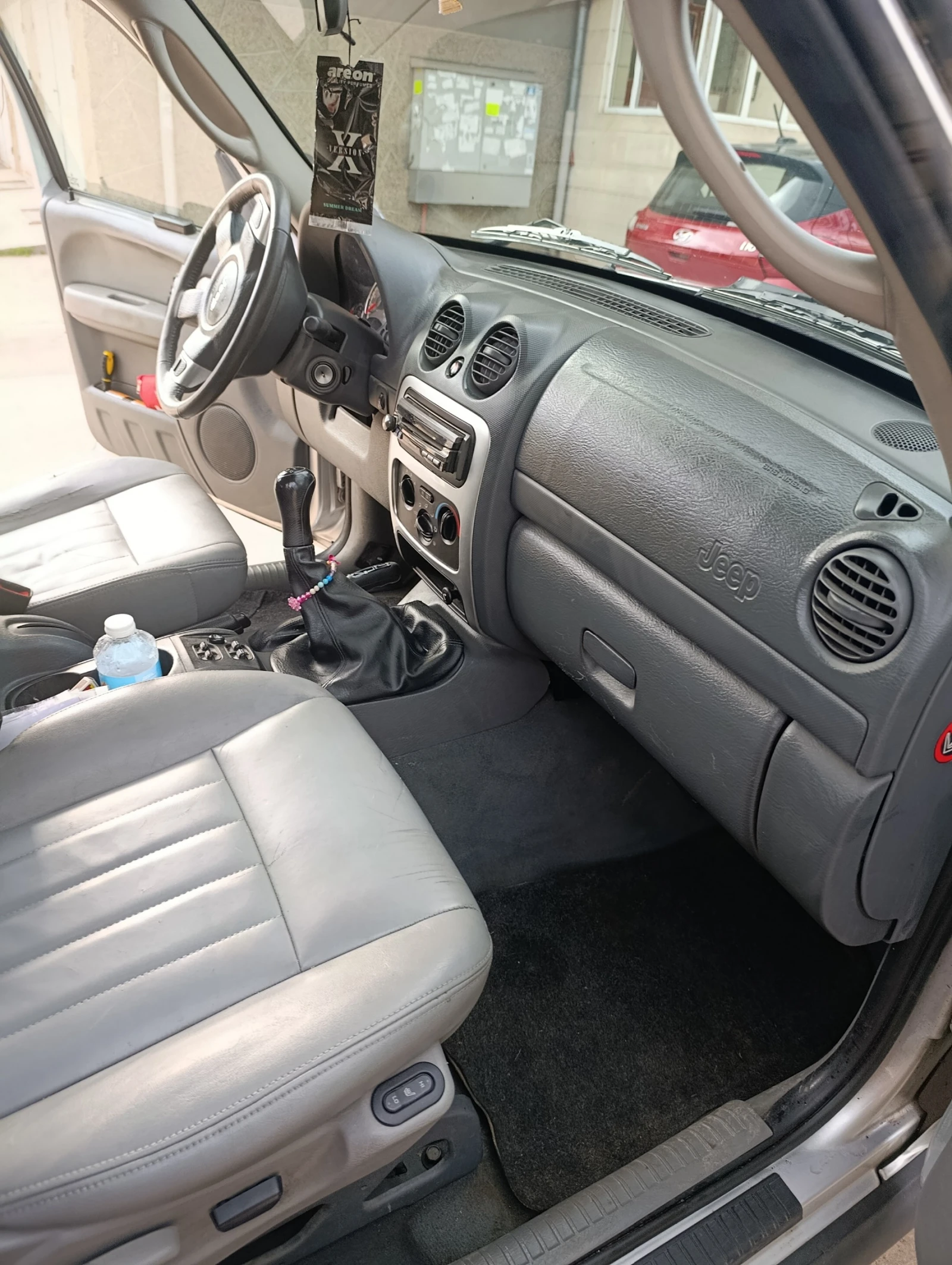 Jeep Cherokee 2.8 CRDI, снимка 2 - Автомобили и джипове - 53878095