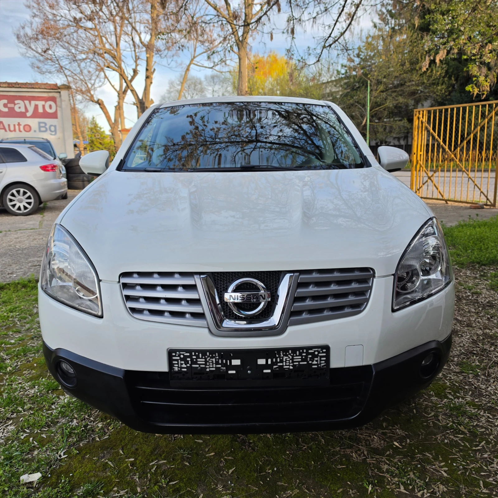 Nissan Qashqai 1.5DCI, снимка 13 - Автомобили и джипове - 54124886