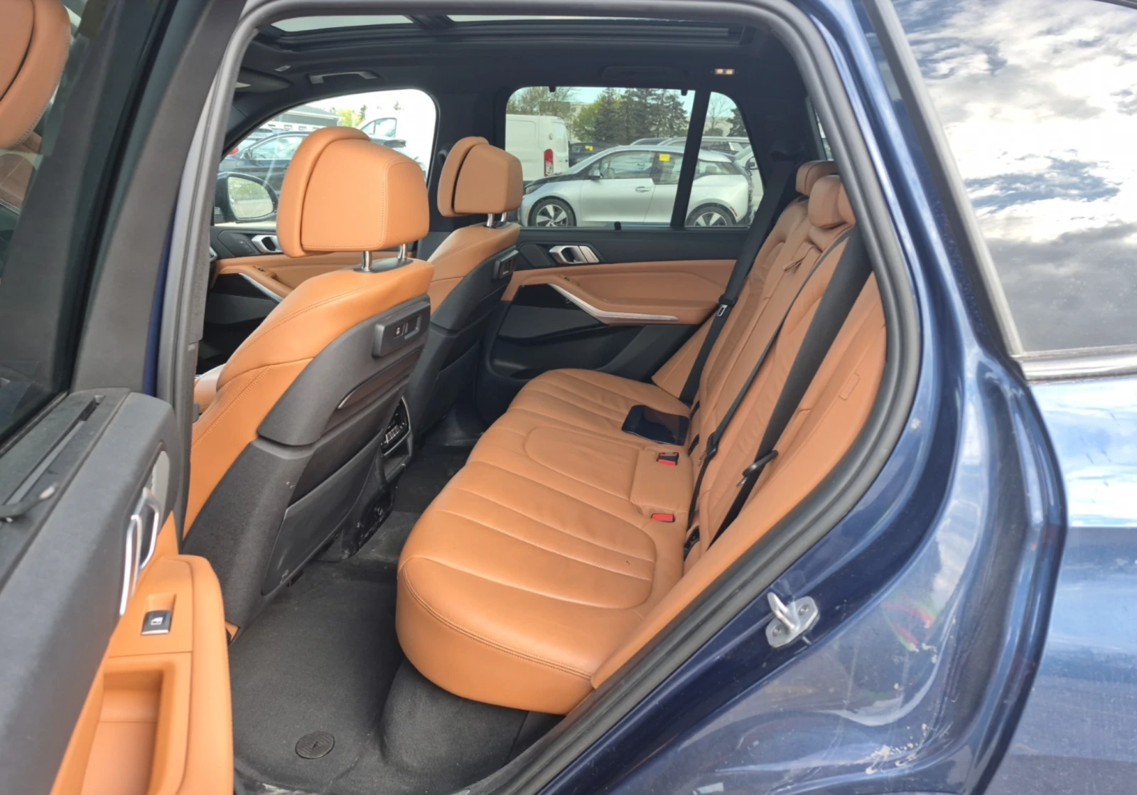 BMW X5 xDrive40i * Mpack * Laser* Harman/Kardon* , снимка 7 - Автомобили и джипове - 54553954