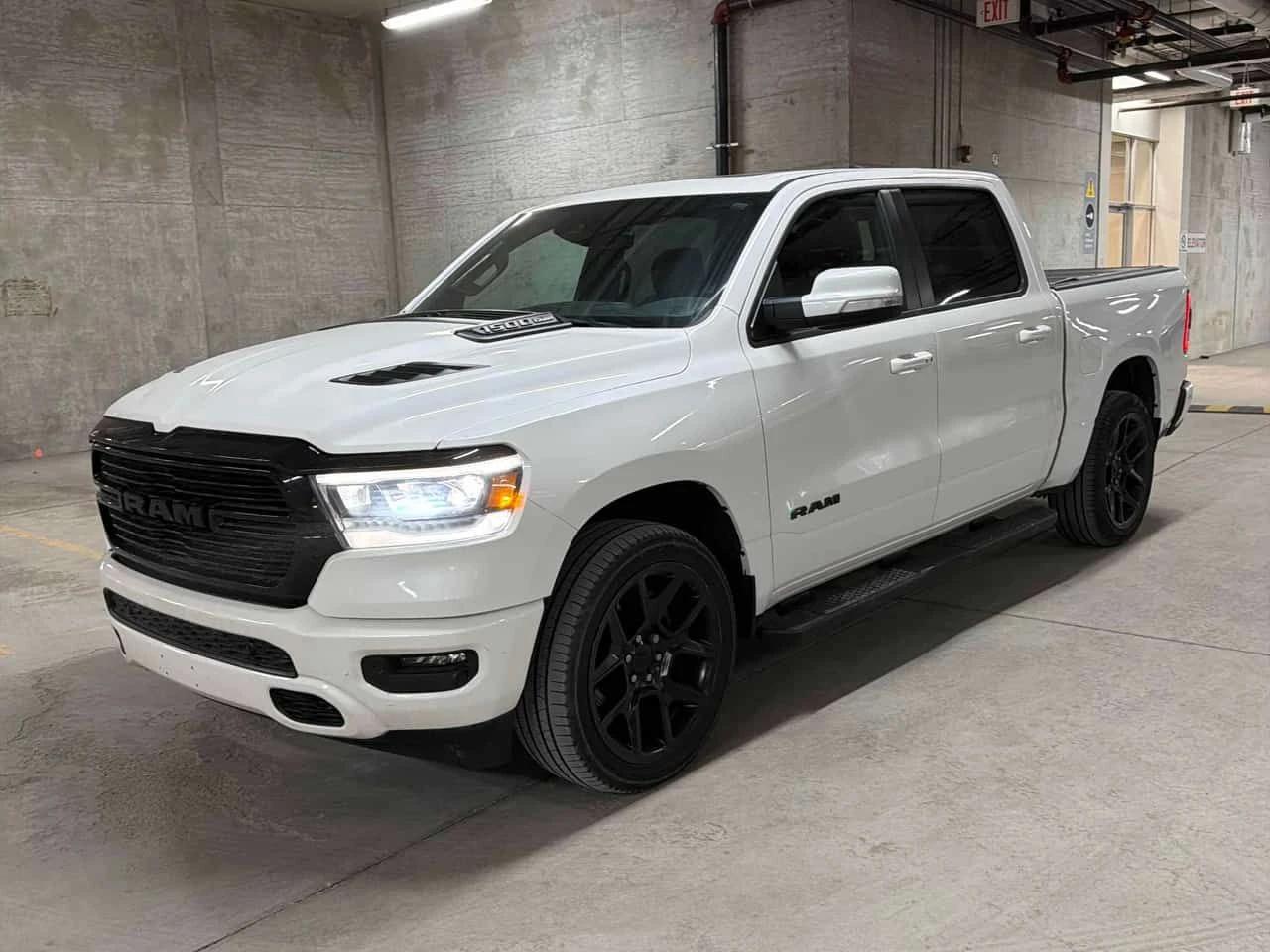 Dodge RAM 1500 * Sport * CARFAX * БЕЗ ПЪРВОНАЧАЛНА ВНОСКА