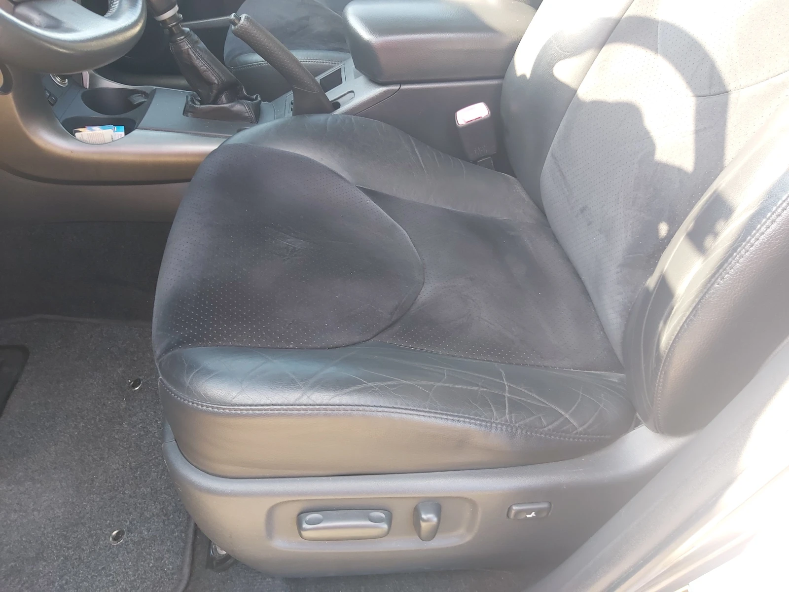 Toyota Rav4 2.2 d-4d 4х4, снимка 12 - Автомобили и джипове - 54839083