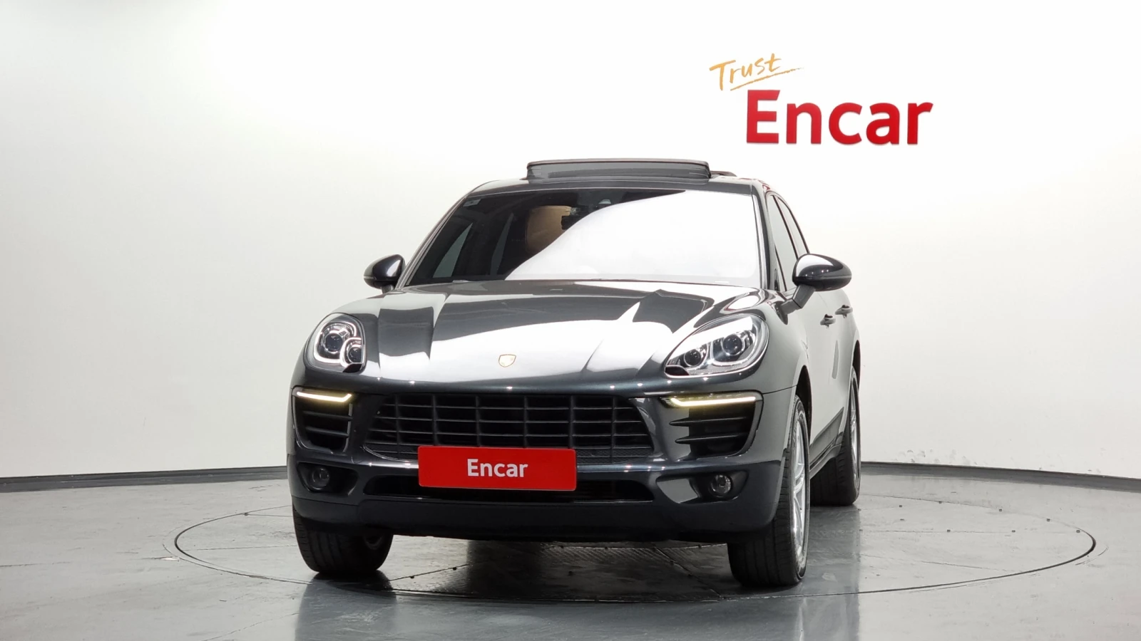 Porsche Macan ЕЛ. БАГАЖНИК* ПОДГРЕВ ВОЛАН* ЛЮК* КРАЙНА ЦЕНА, снимка 3 - Автомобили и джипове - 55608879
