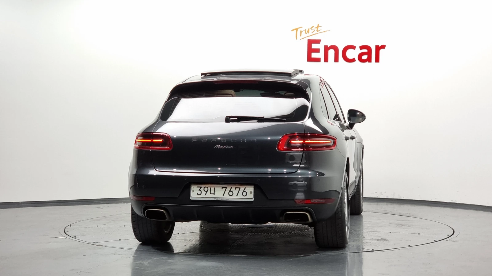 Porsche Macan ЕЛ. БАГАЖНИК* ПОДГРЕВ ВОЛАН* ЛЮК* КРАЙНА ЦЕНА, снимка 4 - Автомобили и джипове - 55608879