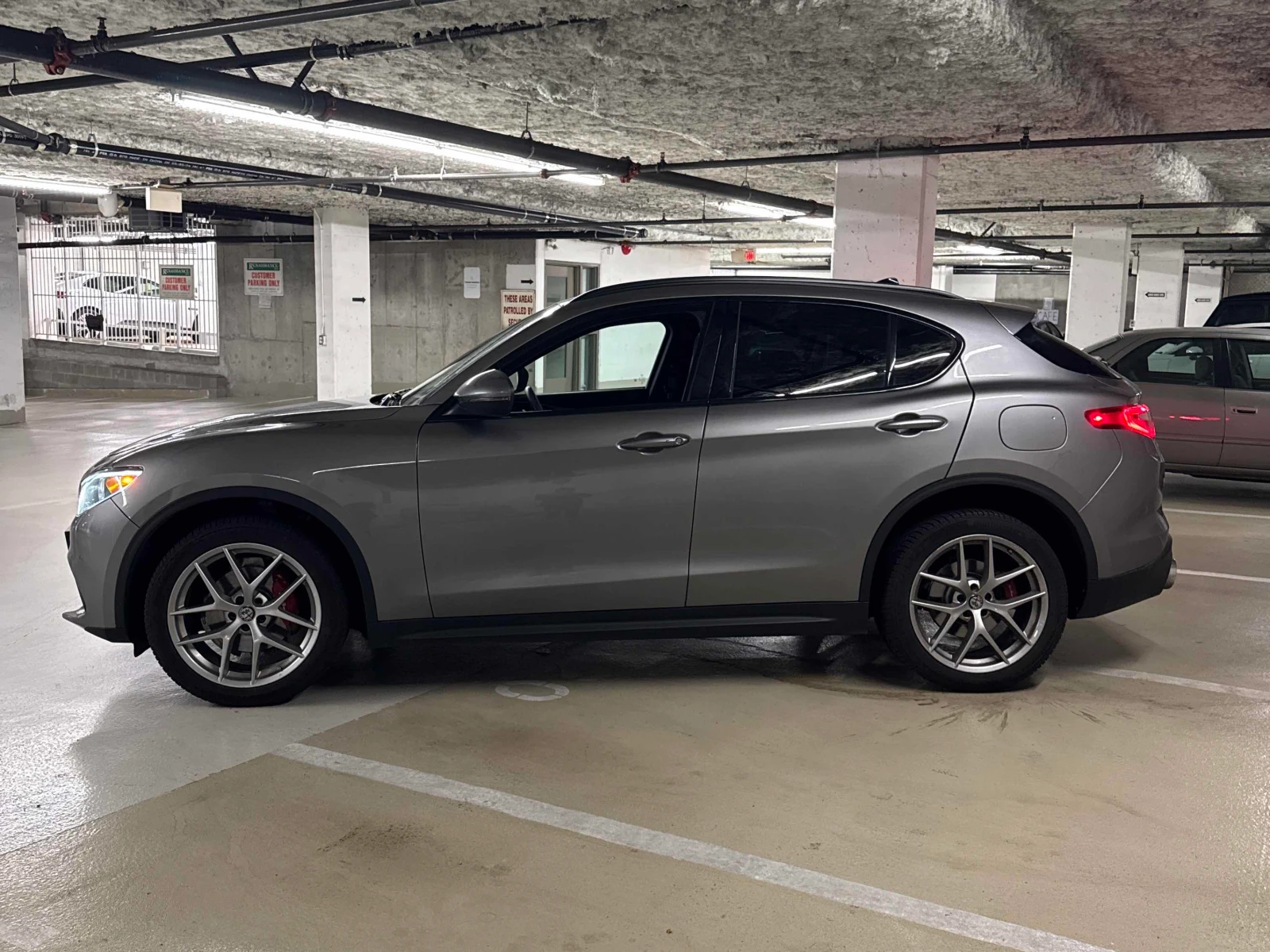 Alfa Romeo Stelvio TI* AWD* Пано* Сервизна история, снимка 2 - Автомобили и джипове - 55739817