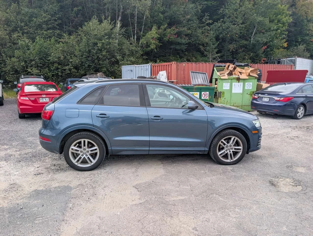 Audi Q3 * Komfort * CARFAX * БЕЗ ПЪРВОНАЧАЛНА ВНОСКА, снимка 3 - Автомобили и джипове - 56170163