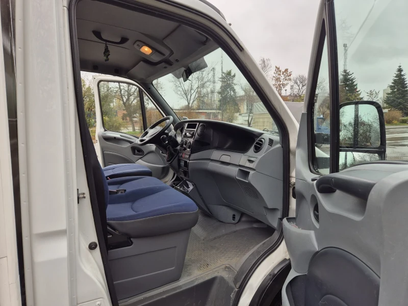 Iveco Daily Хладилен, снимка 10 - Бусове и автобуси - 53356947