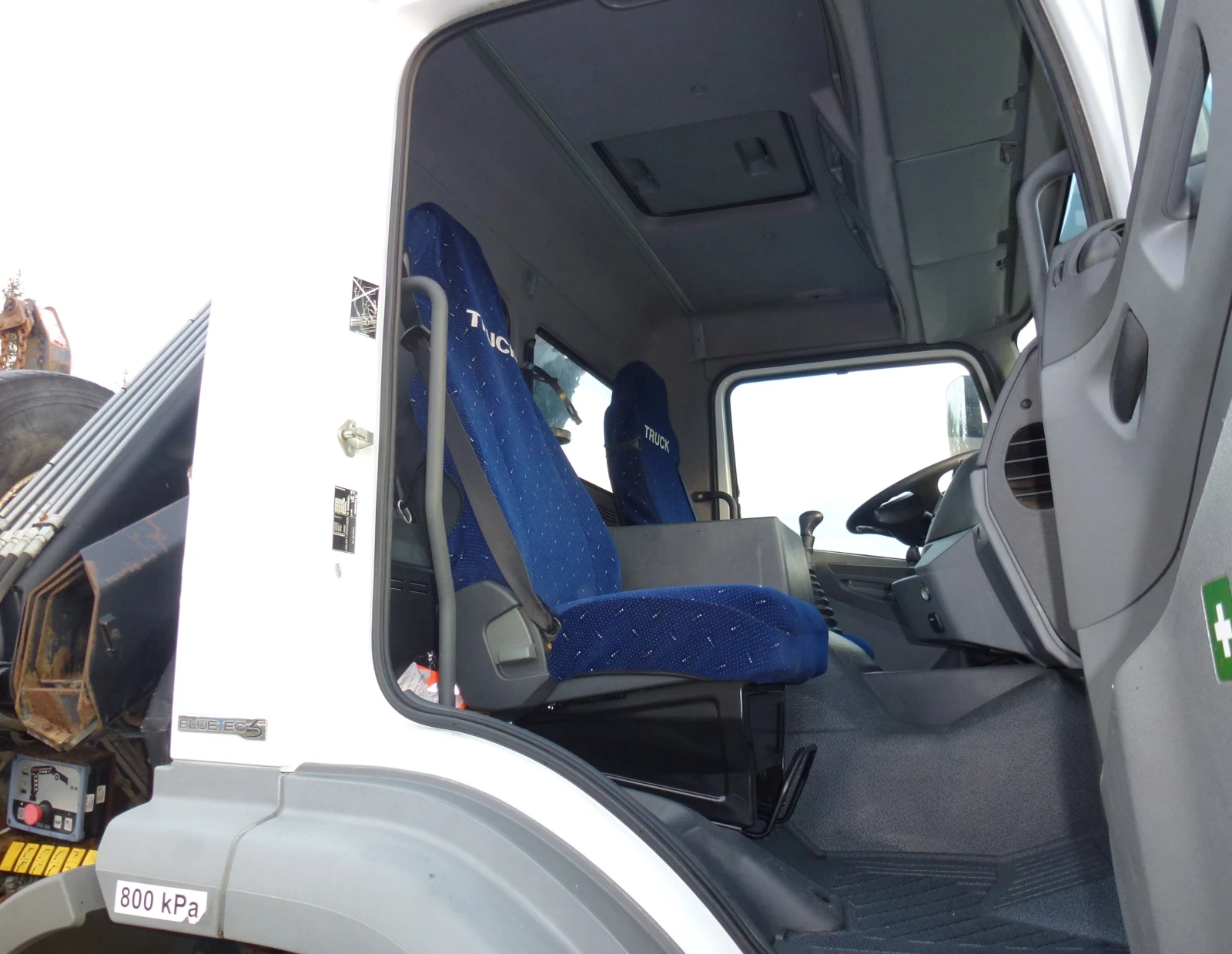 Mercedes-Benz Actros AXOR 4x4 с КРАН, снимка 13 - Камиони - 55316589