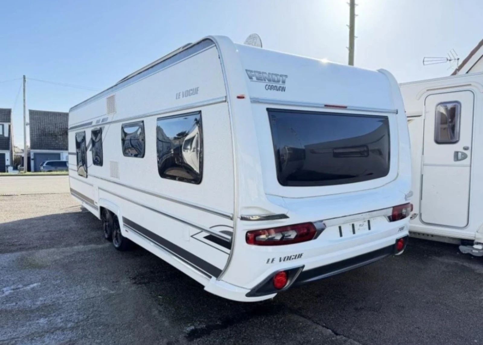 Каравана Fendt, снимка 4 - Каравани и кемпери - 54138362