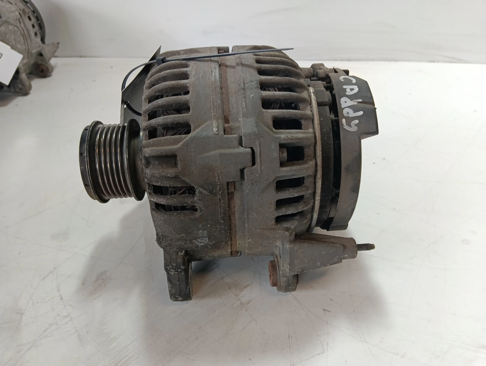алтернатор 2.0 VW Caddy