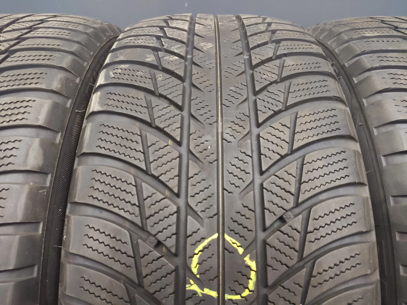  225/45R18 | Mobile.bg   3