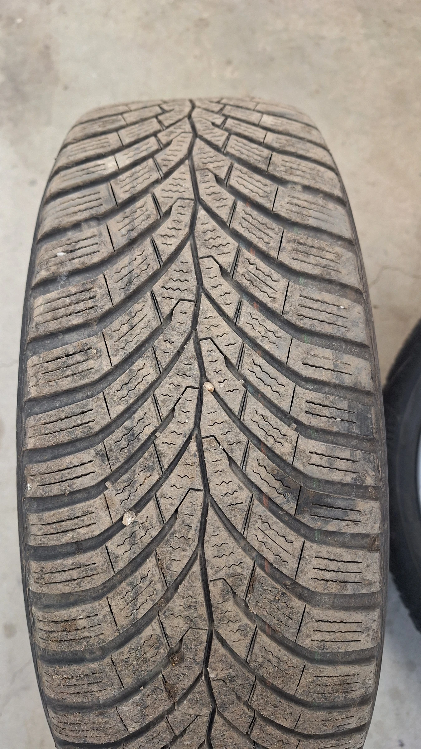 ���� � ������ 205/55R16 �� Hyundai Ioniq | Mobile.bg � ����������� 6