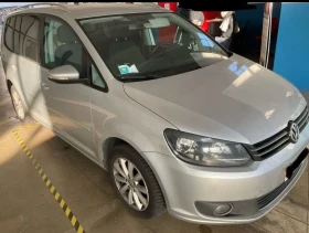 VW Touran  2.0 TDI HIGHLINE/6+ 1/NAVI/ОБСЛУЖЕН + 2 Ком, снимка 3