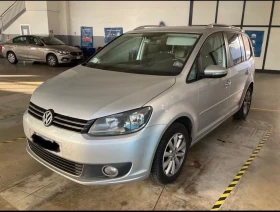 VW Touran  2.0 TDI HIGHLINE/6+ 1/NAVI/ОБСЛУЖЕН + 2 Ком, снимка 2