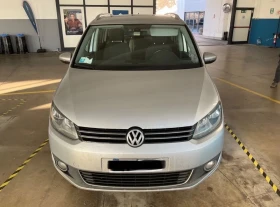 VW Touran  2.0 TDI HIGHLINE/6+ 1/NAVI/ОБСЛУЖЕН + 2 Ком, снимка 1