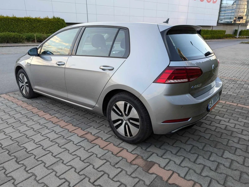 VW Golf e-Golf, снимка 6 - Автомобили и джипове - 47205576