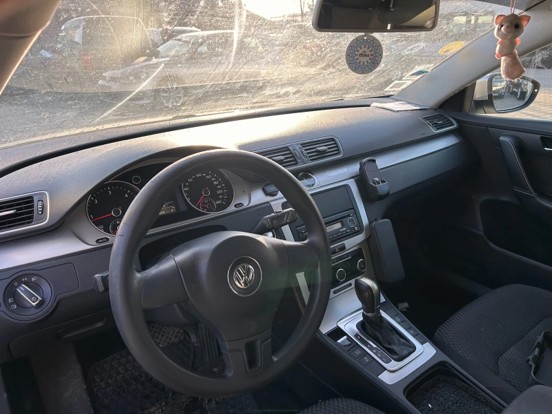 VW Passat 2.0TDI AVTOMAT EURO 5, снимка 10 - Автомобили и джипове - 48102575