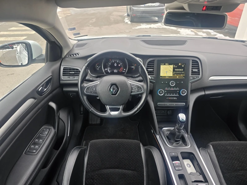 Renault Megane 1.3 Tce, снимка 10 - Автомобили и джипове - 48878250